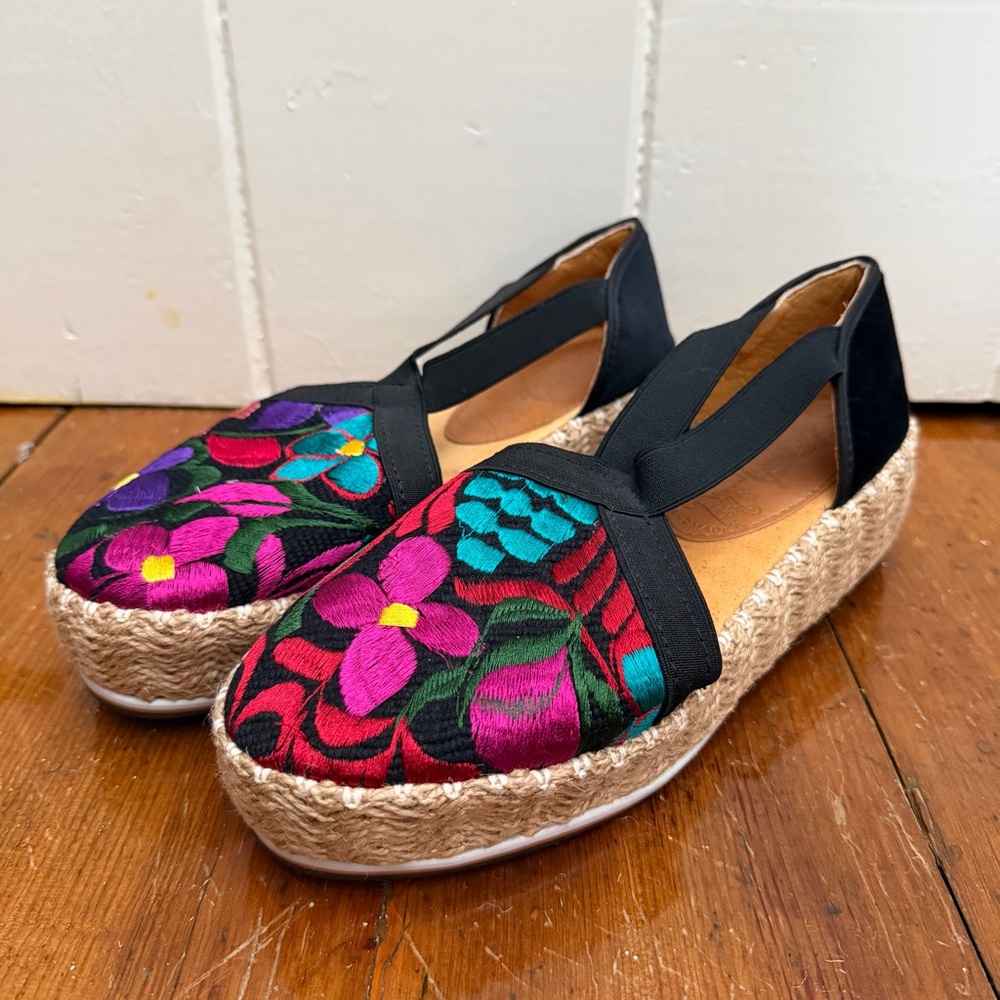 Colorful Embroidered Black Women's Espadrilles